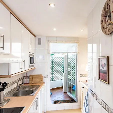 Spacious 2 Bedroom In Puerto Banus With A Private Terrace And Mountain Views Апартаменты Марбелья