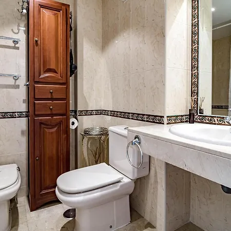 Spacious 2 Bedroom In Puerto Banus With A Private Terrace And Mountain Views Апартаменты Марбелья