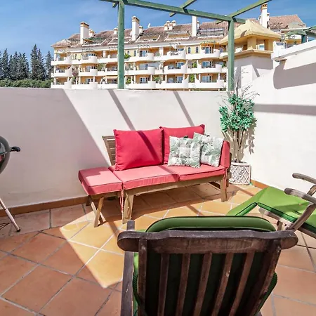 Spacious 2 Bedroom In Puerto Banus With A Private Terrace And Mountain Views Апартаменты Марбелья
