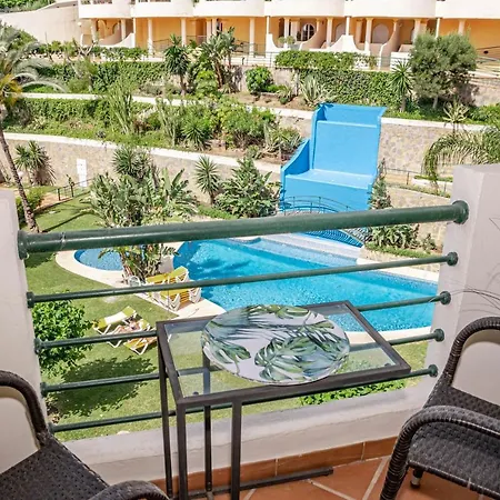 Spacious 2 Bedroom In Puerto Banus With A Private Terrace And Mountain Views Марбелья