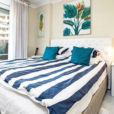 Spacious 2 Bedroom In Puerto Banus With A Private Terrace And Mountain Views Апартаменты